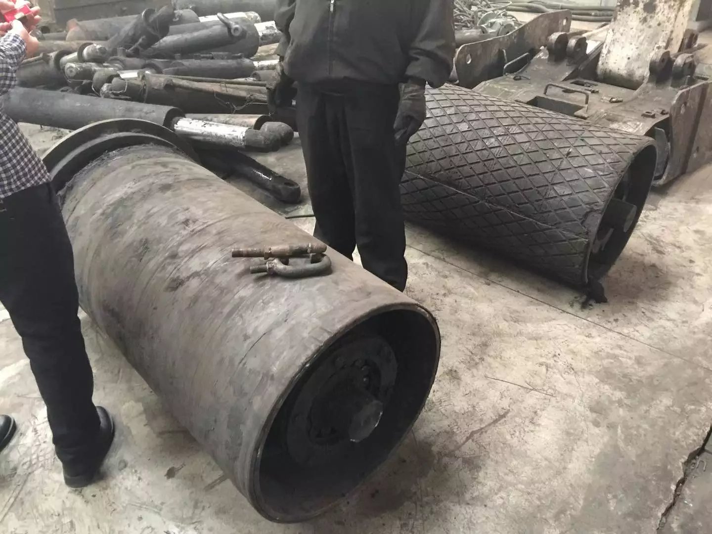 滾筒冷包膠和鑄膠那個好？